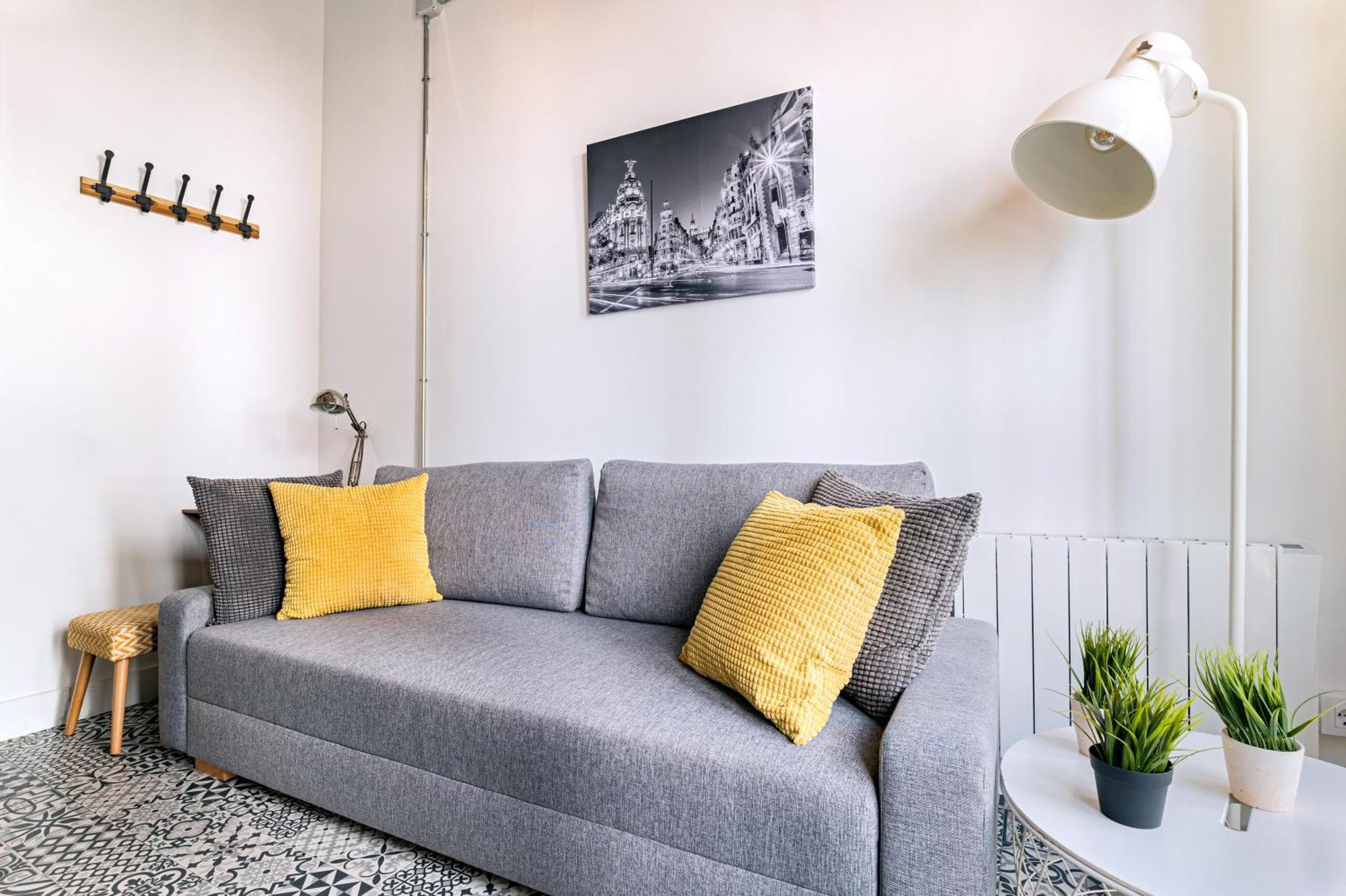 Vintage Apartment Near Puerta Del Sol Madrid Eksteriør billede